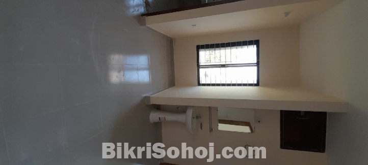 উত্তরায় মেট্রোরেলের কাছে ৩রুমের বাসা ভাড়া হবে।